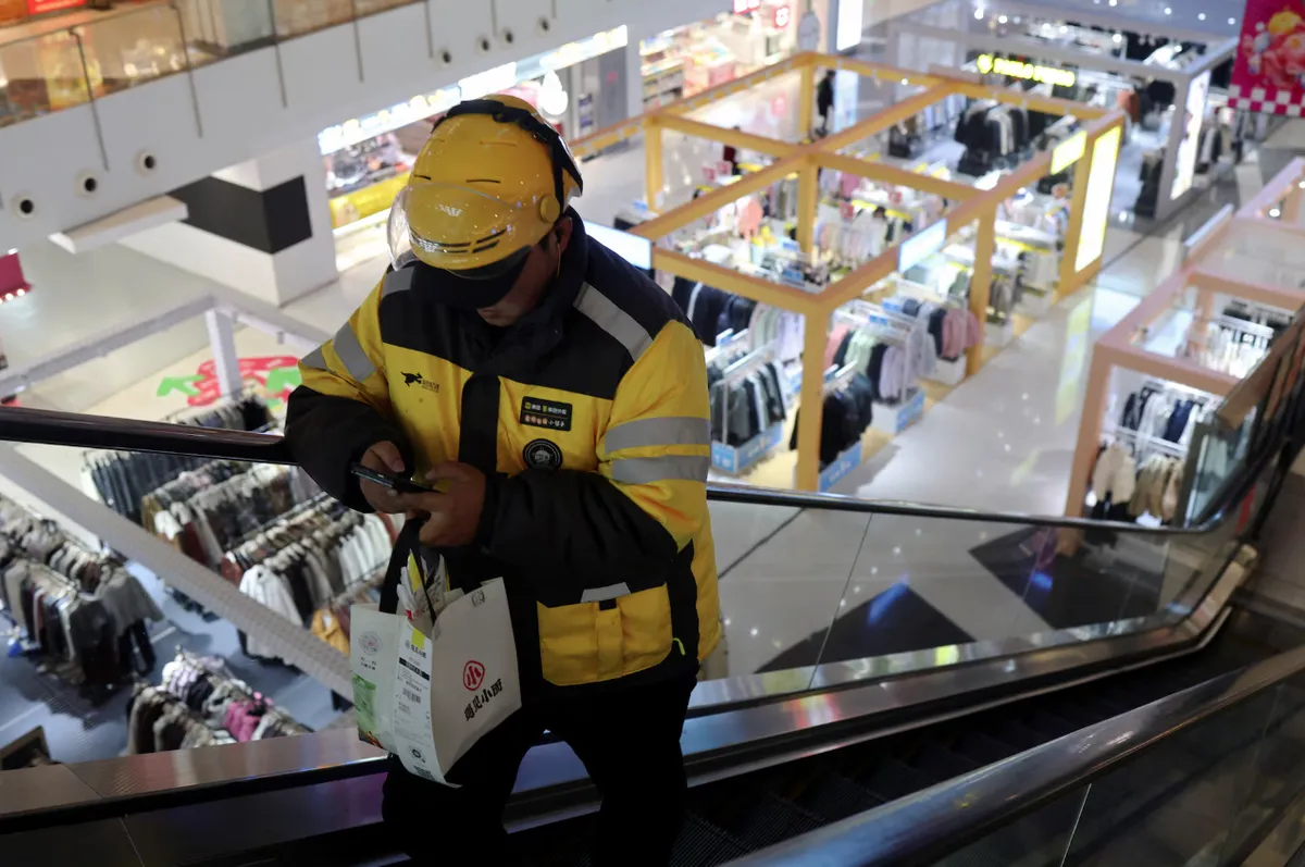 Khủng hoảng dịch vụ 'cửa hàng ma' ở Trung Quốc - Ảnh 1.