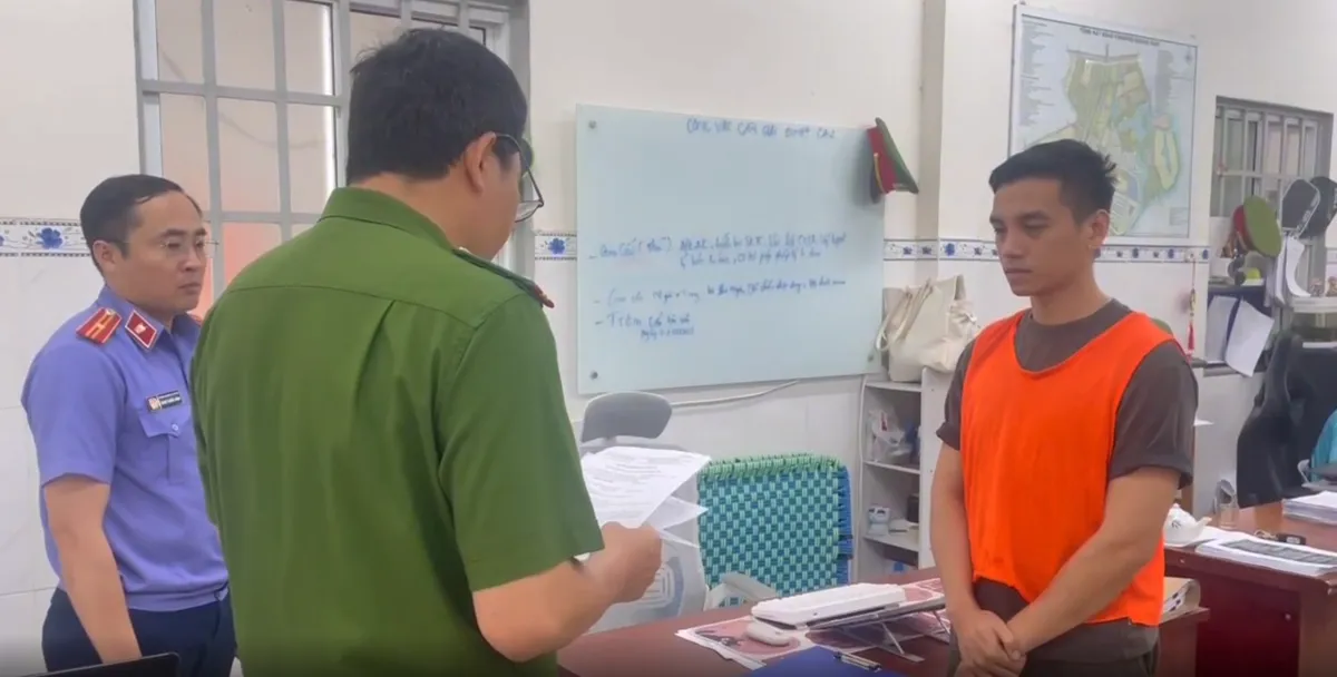 Công an TP.HCM khởi tố TikToker 'Master Dũng Văn' lừa đảo chiếm đoạt tài sản - Ảnh 1.