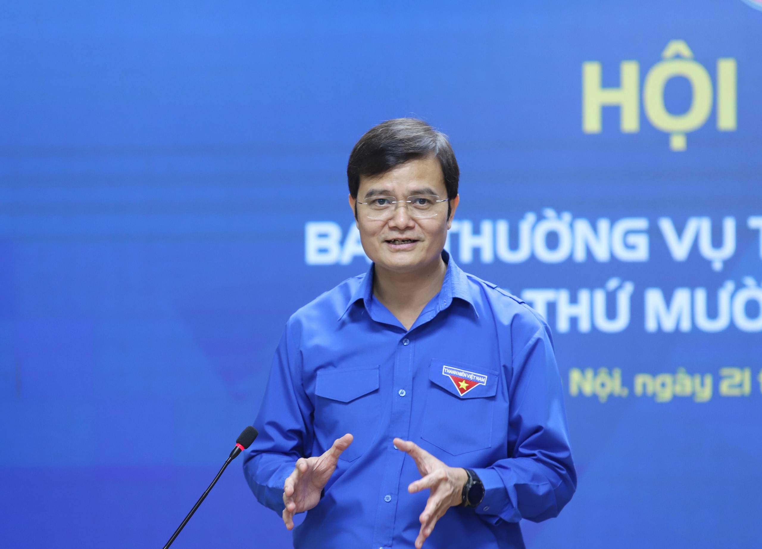 Áp lực học tập, việc làm, môi trường mạng ngày càng đè nặng lên thanh niên - Ảnh 1.