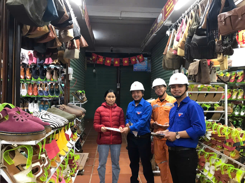 NẮNG NÓNG - Ảnh 2.