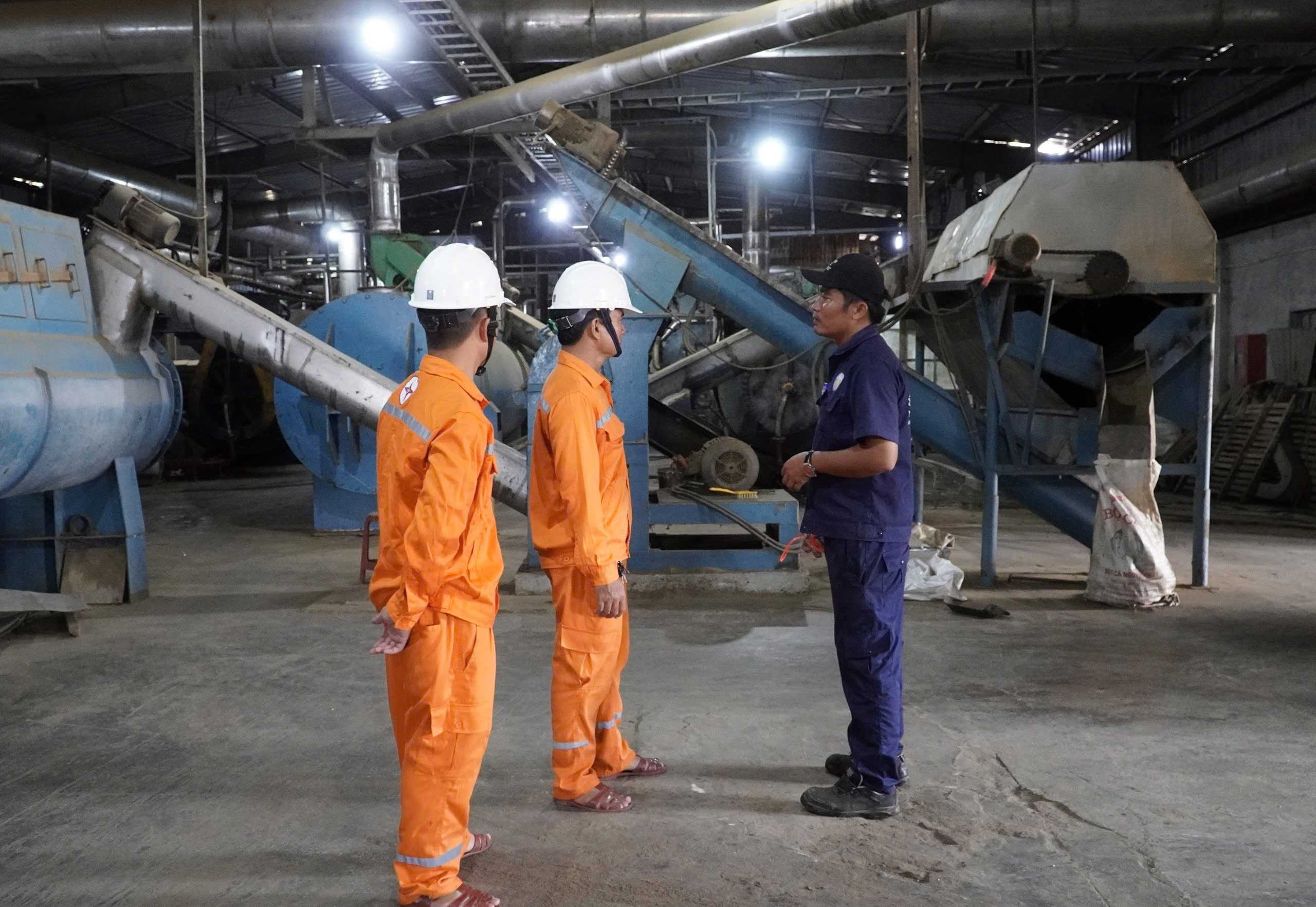 NẮNG NÓNG - Ảnh 3.