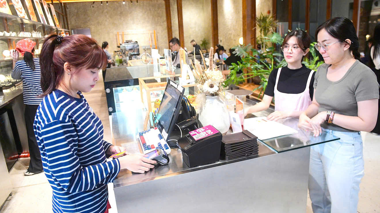 Ngưỡng chịu thuế với hộ kinh doanh nên lên 3 tỉ đồng - Ảnh 1.