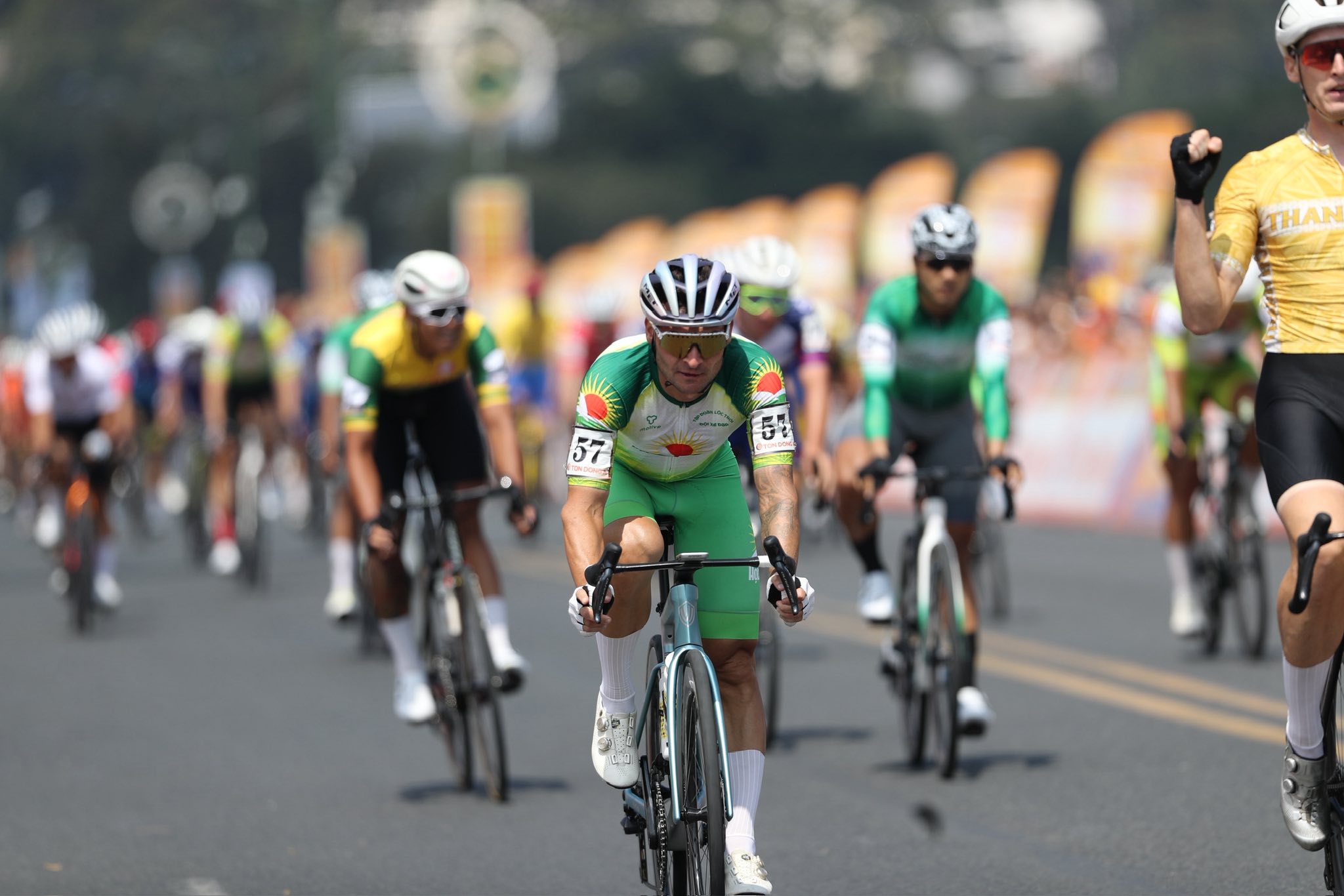 Cúp truyền hình - Ảnh 1.