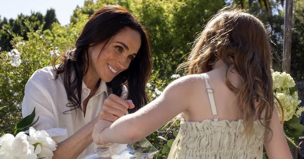 Meghan Markle gây phẫn nộ vì lợi dụng con cái để kiếm tiền