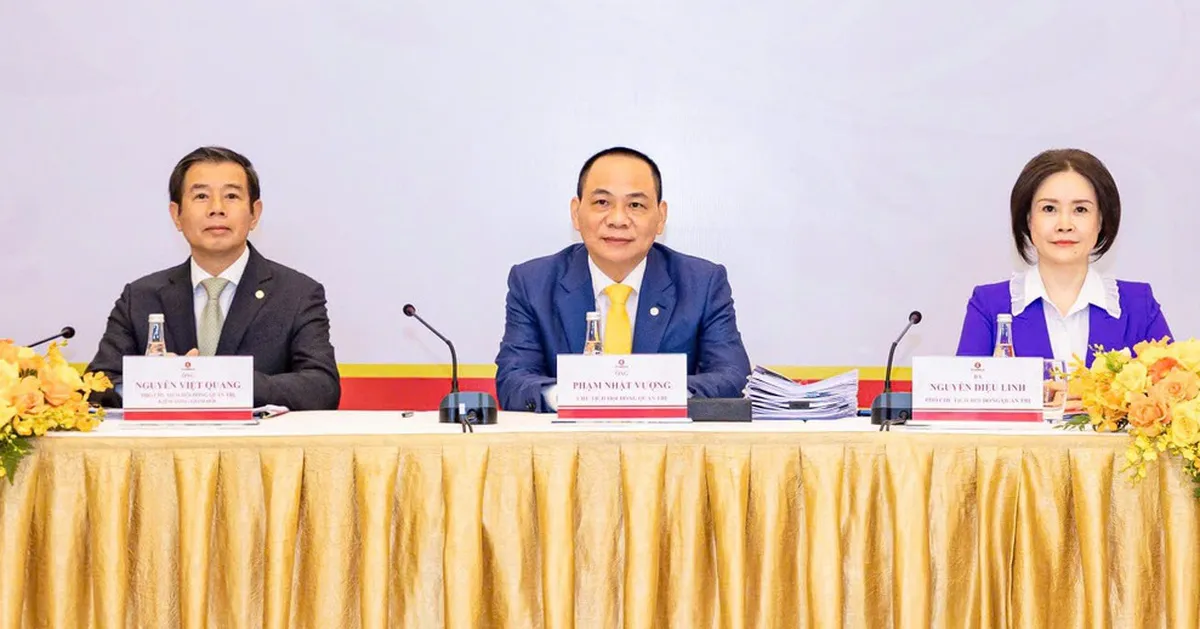 Tỉ phú Phạm Nhật Vượng: Ai có tiền cũng mua vàng cất, xã hội không có vốn phát triển