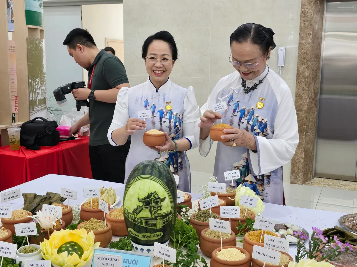 món muối - Ảnh 1.