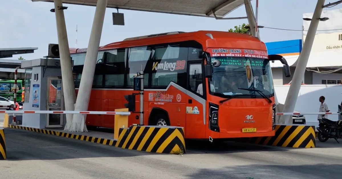 Lễ 30-4, xe Phương Trang tăng giá vé 40%