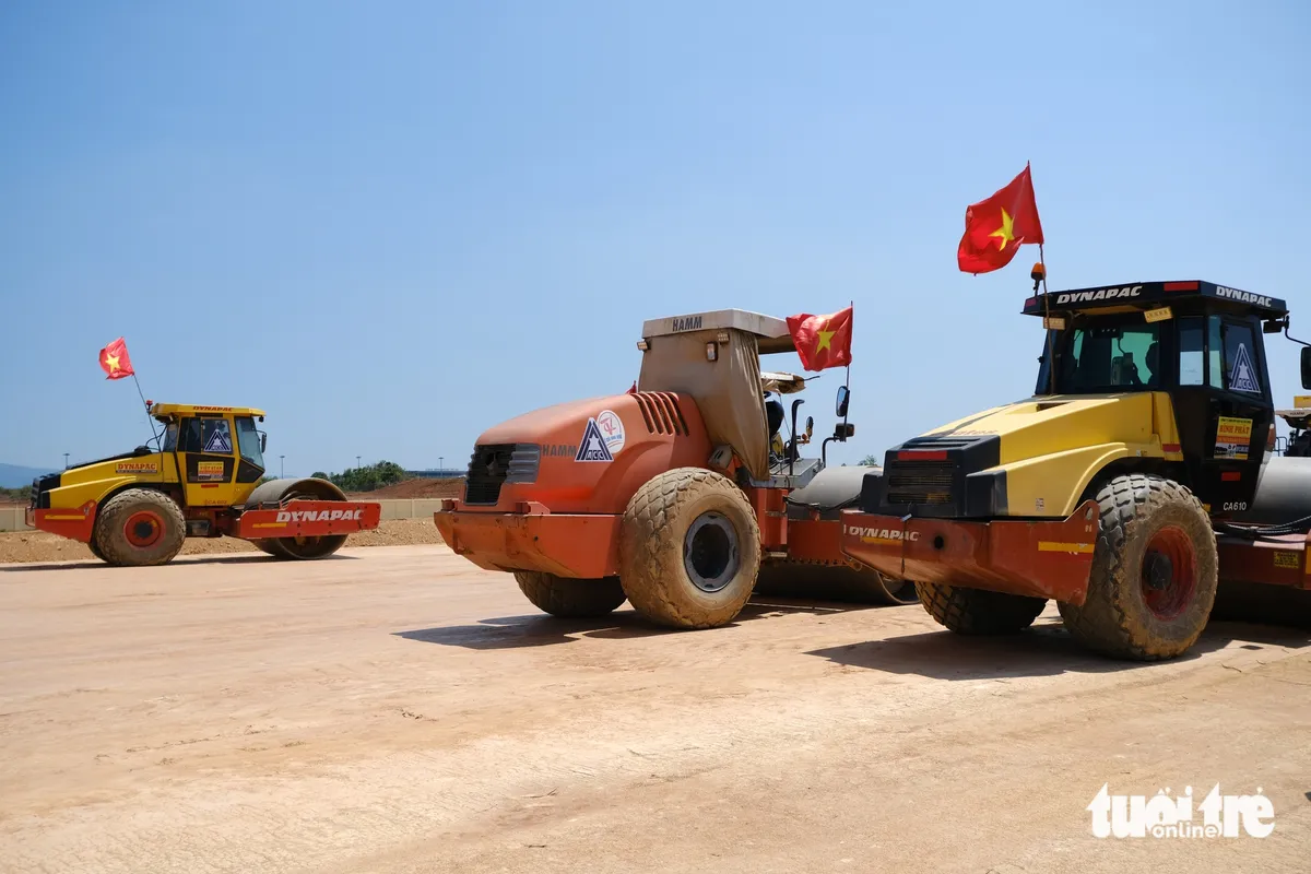 sân bay Phù Cát - Ảnh 1.