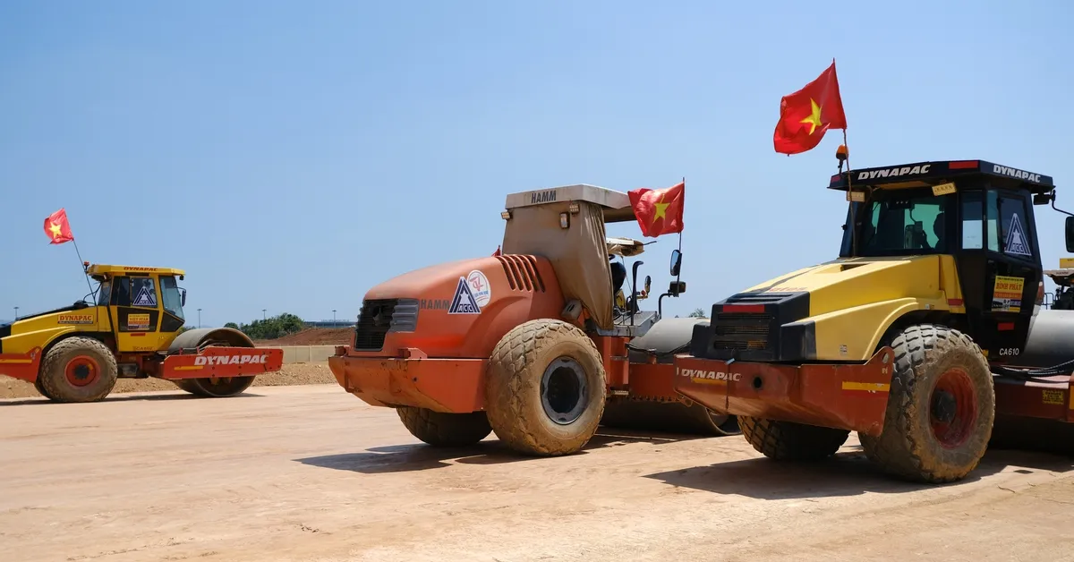 Sân bay Phù Cát tăng tốc làm đường băng số 2, kịp bay hiệu chuẩn tháng 7