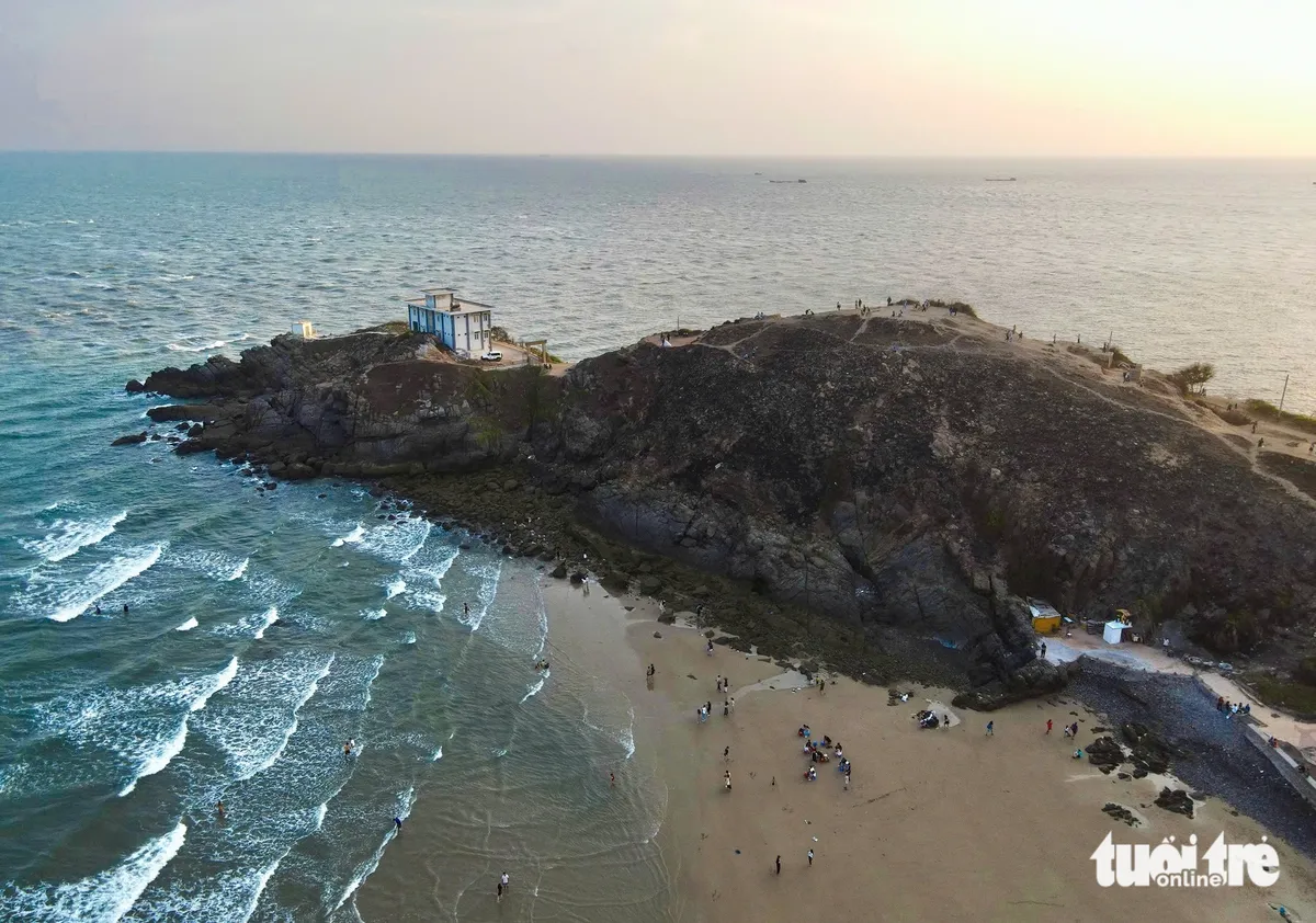 TP.HCM chi hàng chục tỉ đồng chỉnh trang, làm đẹp bãi biển Vũng Tàu - Ảnh 1.