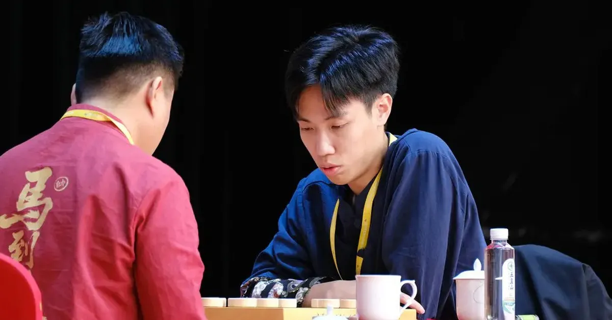 Kỳ thủ thắng Lại Lý Huynh leo lên ngôi số 1 làng cờ tướng