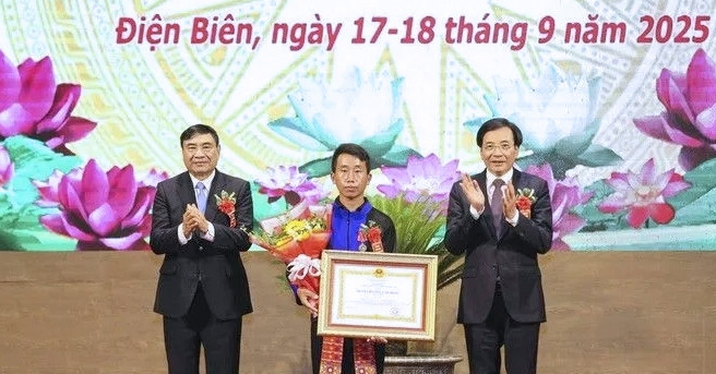 Dũng cảm từ bỏ tư duy cũ, thiết lập 'làn đường ưu tiên' cho khen thưởng đột xuất