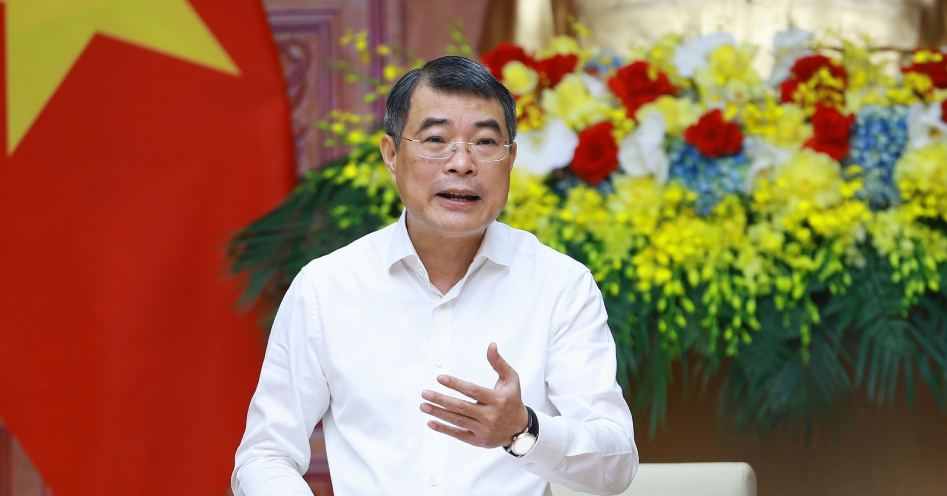 Thủ tướng Lê Minh Hưng yêu cầu tổng rà soát hệ thống pháp luật