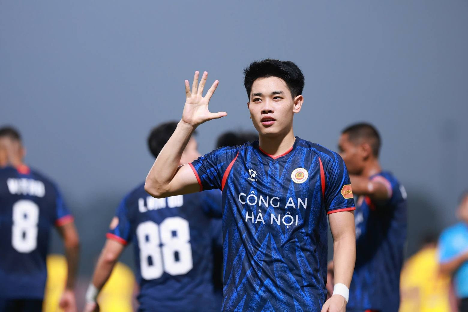 Tuyển Việt Nam: HLV Kim Sang Sik và những tín hiệu vui