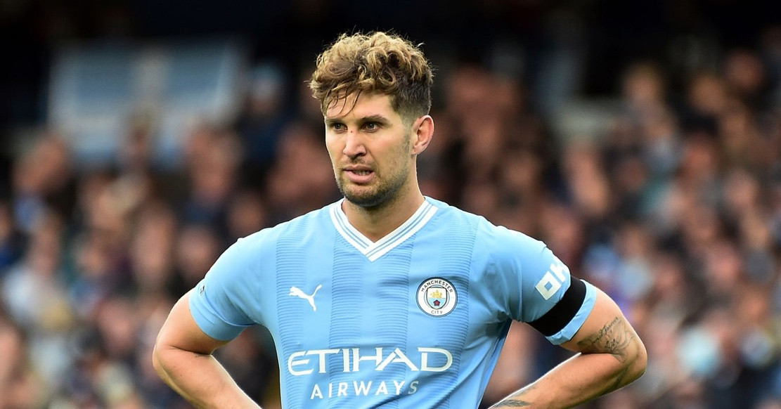 Thêm một ngôi sao khăn gói rời Man City