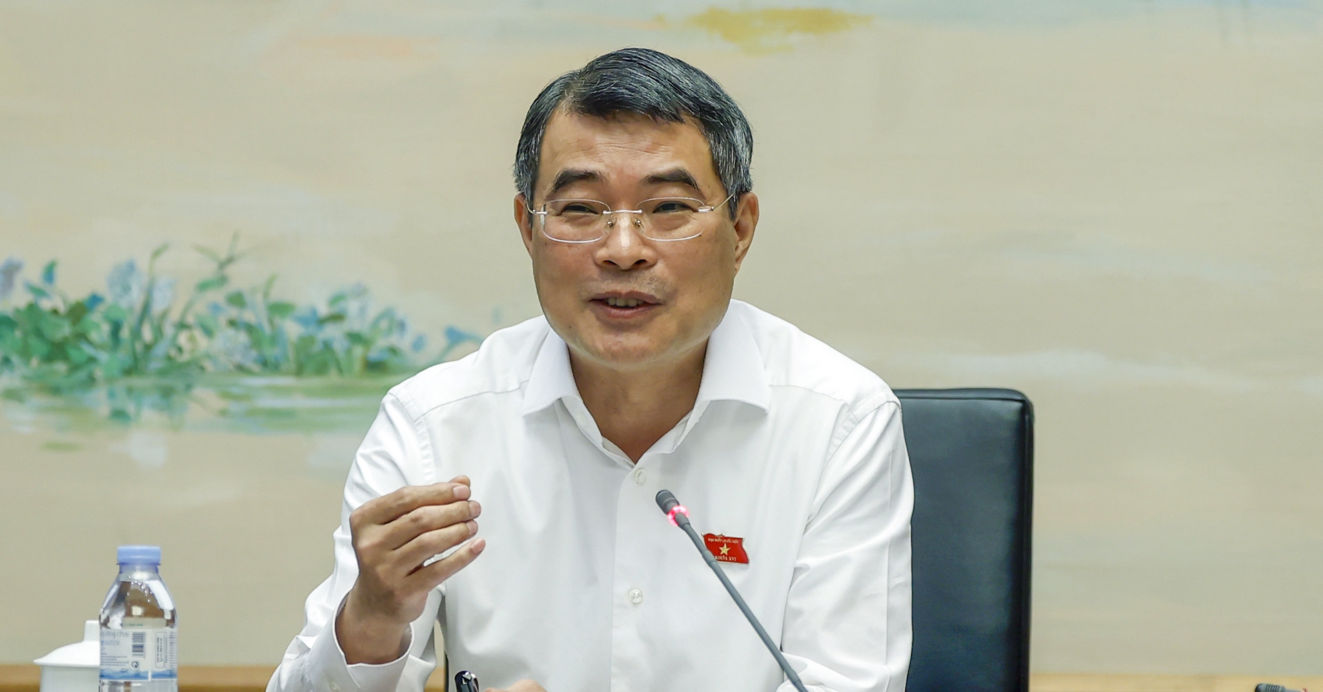 Thủ tướng: Nâng ngưỡng chịu thuế với hộ kinh doanh, dự kiến từ 1 tỷ đồng