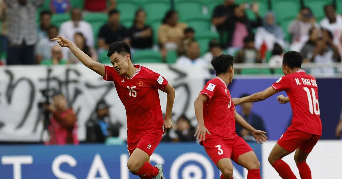 Tuyển Việt Nam: AFC báo tin vui, HLV Kim Sang Sik lại… mệt