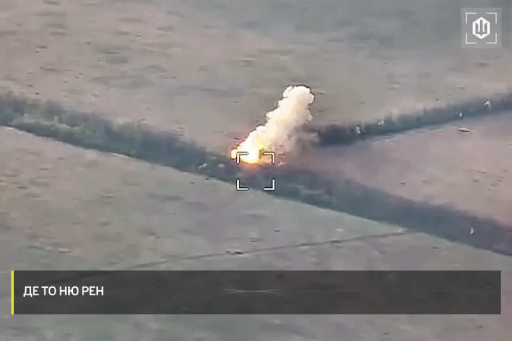 Dính đòn tập kích của FPV cảm tử Ukraine, pháo phản lực Nga cháy lớn