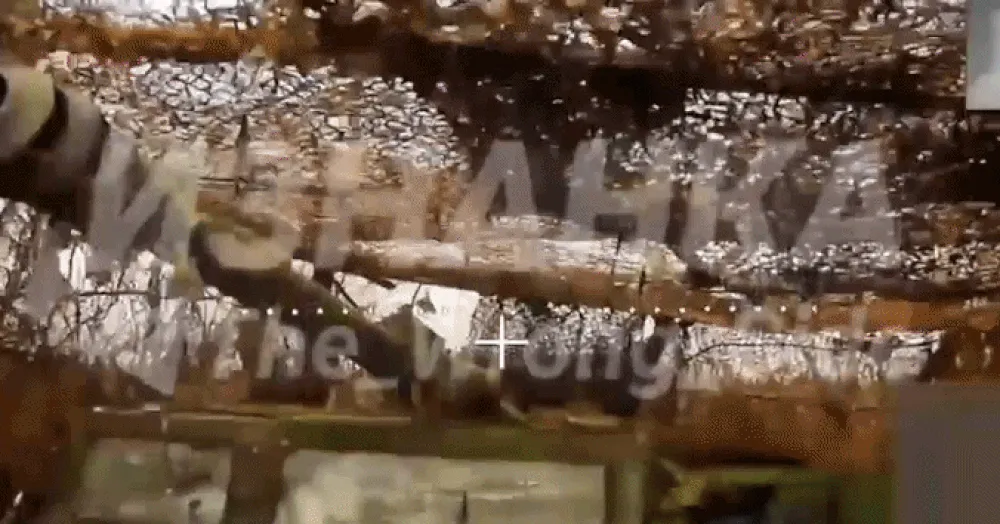 Pháo Caesar của Ukraine bốc cháy vì đòn tấn công của FPV Nga