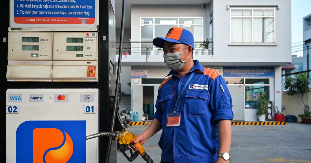 Giá xăng dầu lại giảm, có loại hạ hơn 1.000 đồng/lít