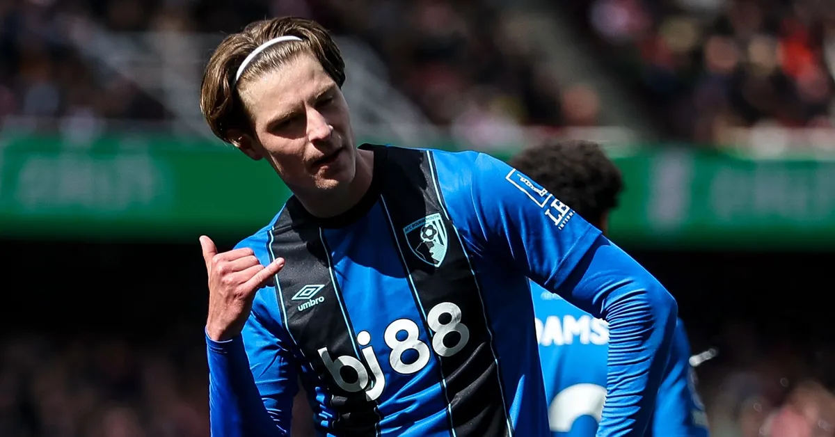 Tin tức về chuyển nhượng 22/4: MU tranh Alex Scott, Liverpool ký Leao