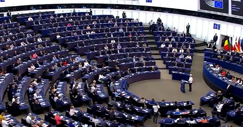 EU thông qua khoản vay 90 tỷ Euro cho Ukraine