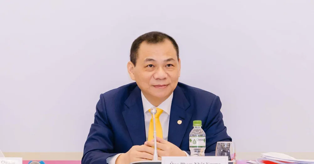 Tỷ phú Phạm Nhật Vượng lại lập kỷ lục, cổ phiếu ngành điện diễn biến bất thường