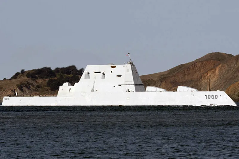 tau khu truc USS Zumwalt  NurPhoto.jpg