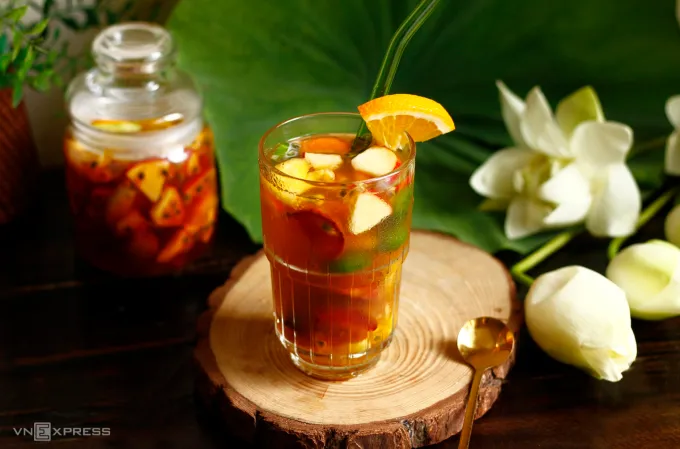 Phần lớn các loại trà trái cây được pha từ siro và trà, lượng trái cây tươi rất ít nên vitamin hạn chế, trong khi hàm lượng đường lại không hề thấp. Ảnh minh họa: Bùi Thủy