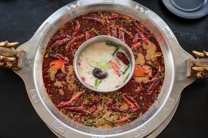 Món lẩu mala cay kiểu Tứ Xuyên. Ảnh: Shutterstock