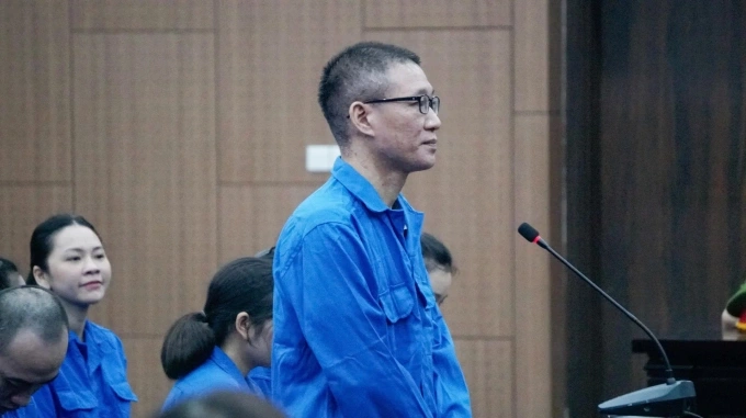 Cựu phó chủ tịch phường Phú Lãm (quận Hà Đông cũ) Phạm Quang Thiện tại tòa. Ảnh: Danh Lam