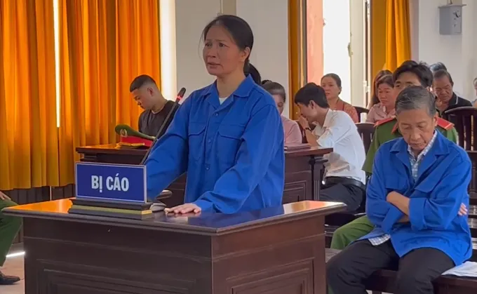 Nguyễn Thị Hằng và Lê Văn Mót tại phiên tòa. Ảnh: Trần Thanh