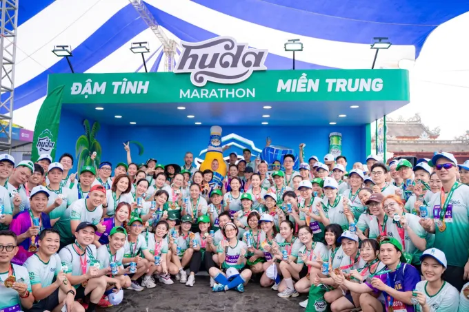 Gần 200 nhân viên Carlsberg Việt Nam tham gia giải chạy VnExpress Marathon. Ảnh: Carlsberg Việt Nam