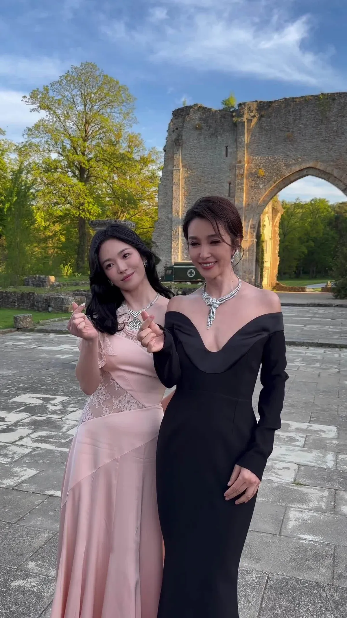 Lý Băng Băng, Song Hye Kyo ở Paris