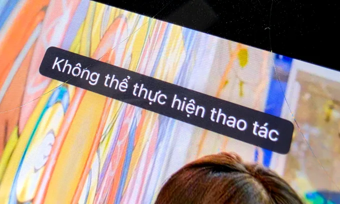 Ứng dụng Zalo hiển thị thông báo không thể thực hiện thao tác khi người dùng chụp màn hình ảnh đại diện người khác, ngày 23/4. Ảnh: Lưu Quý