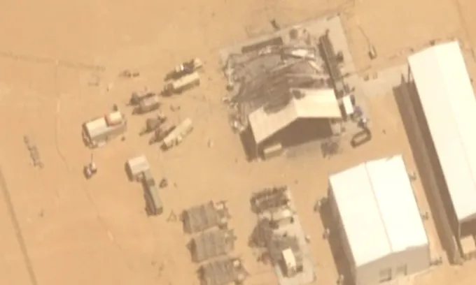 Các thành phần của radar AN/TPY-2 tại căn cứ Prince Sultan hôm 29/3. Ảnh: Airbus