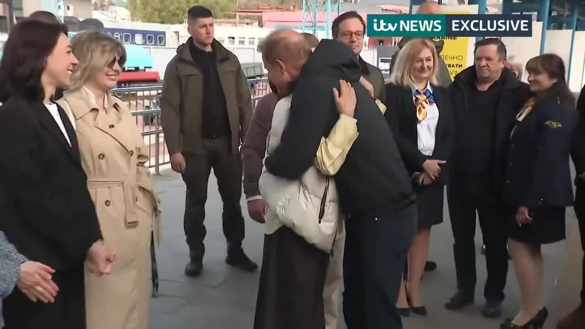 Hoàng tử Harry bất ngờ thăm Ukraine