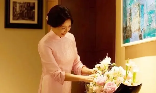 Phu nhân Tổng thống Hàn Quốc khen áo dài Việt