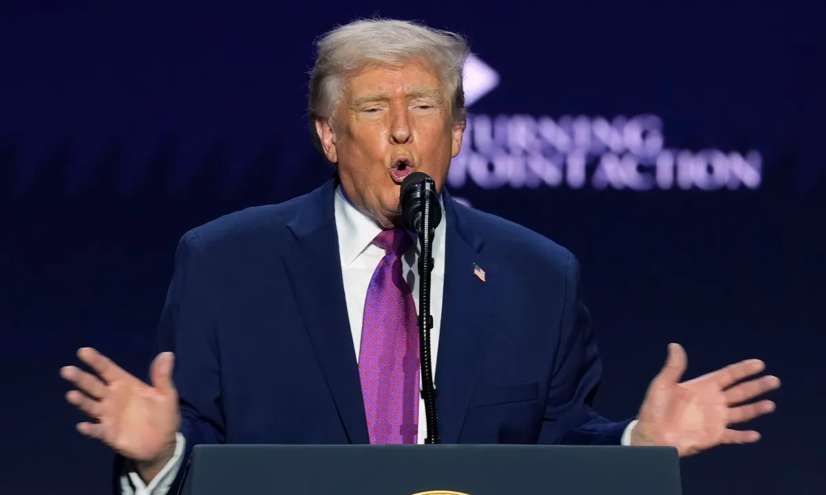 Ông Trump ra lệnh 'hủy diệt tàu Iran rải thủy lôi' ở Hormuz