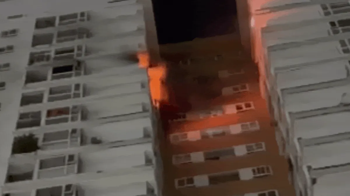 Cháy căn hộ tầng 16 chung cư ở TP HCM